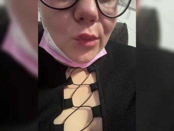Sweet-butt webcam bongacams model stream image