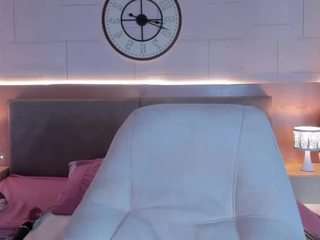 megan-charles webcam model stream image