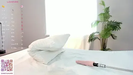 SweetLilyLove webcam model stream image