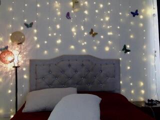 Liss Paris webcam model stream image