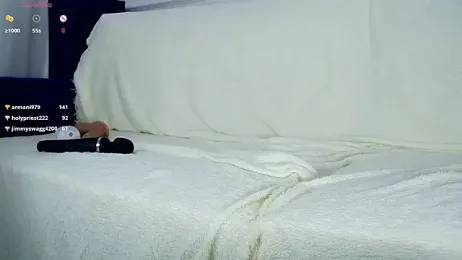 Laurainlove webcam model stream image