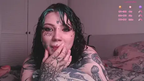 tradishka webcam model stream image