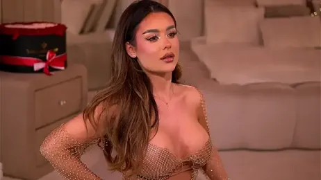 YasmineShaw webcam model stream image