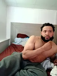 tripping385 webcam model stream image