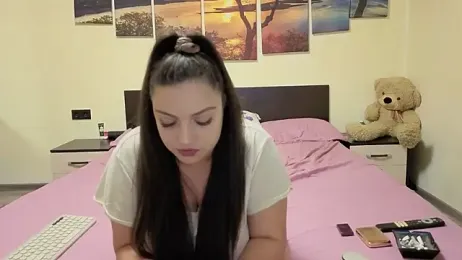 adelline webcam model stream image