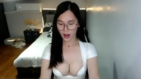 AmazingLuchie webcam model stream image