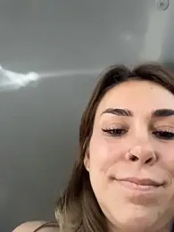 LeaGambit__ webcam model stream image