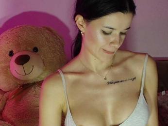 EvaMillar webcam model stream image