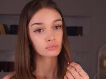 _moonlit_melody_ webcam model stream image