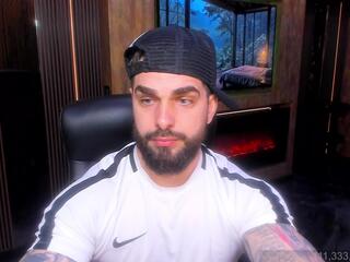 Carlosz Azizz webcam model stream image