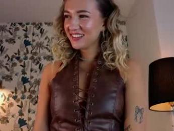 adelanovela webcam model stream image
