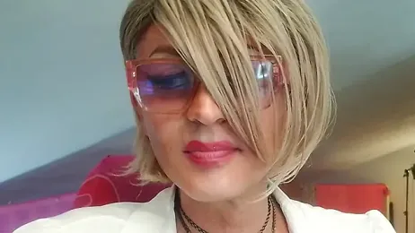 LadyOxana webcam model stream image