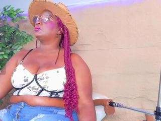 sofi-hill webcam model stream image