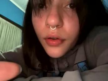 kikilove15 webcam model stream image