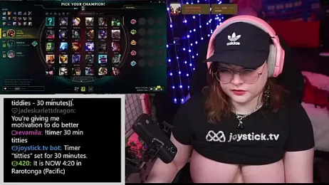 evamila webcam model stream image