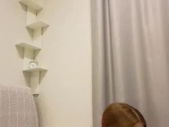 alisia_spinnet webcam model stream image