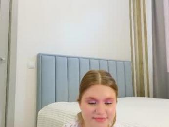 alisia_spinnet webcam model stream image