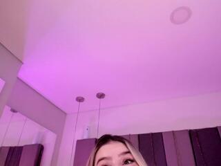 Mia Klein webcam flirt4free model stream image