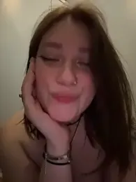 lucy-joy webcam stripchat model stream image