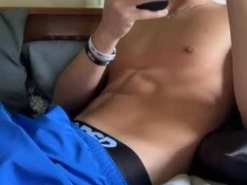1fresh18 webcam model stream image
