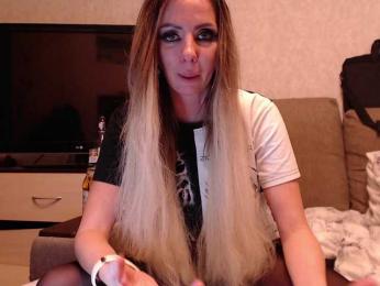 blondalina webcam bongacams model stream image