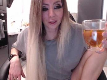 blondalina webcam bongacams model stream image