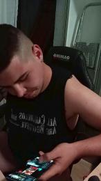 Youngkinkibear webcam model stream image