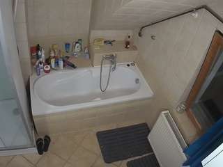 voyeurcam-julmodels-bath-2nd-1 webcam model stream image