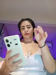 Sara-215 webcam model stream image