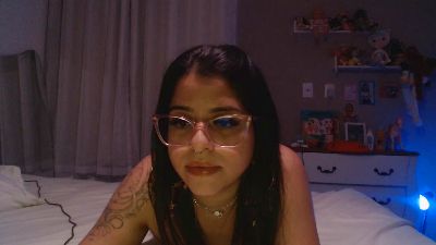 Lauri webcam model stream image