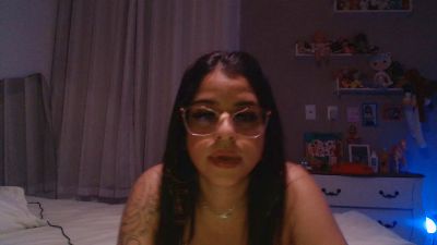 Lauri webcam model stream image