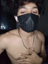 roxiii_ webcam model stream image
