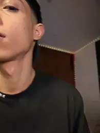 RoughDiamond_ webcam model stream image