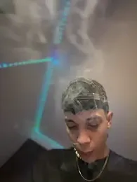 RoughDiamond_ webcam model stream image