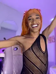 Mia_royal webcam stripchat model stream image