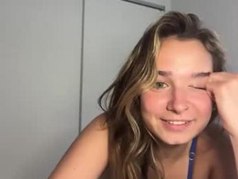 elenahere4u webcam model stream image