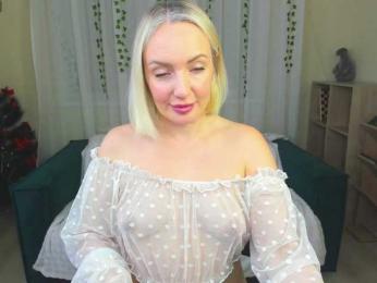 MonikaPinch webcam bongacams model stream image