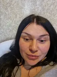 9Alice webcam model stream image