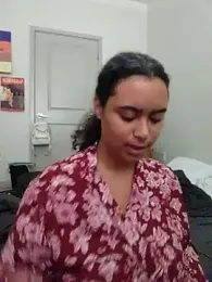 cinnaminnie webcam model stream image