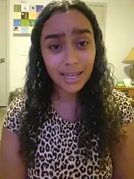 cinnaminnie webcam stripchat model stream image