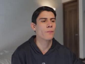 hey_cesard webcam chaturbate model stream image