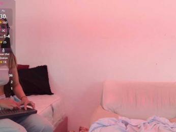 sweetauracouple webcam model stream image