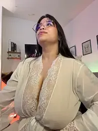 tati_reyess webcam model stream image