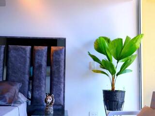 Dion Seans webcam model stream image