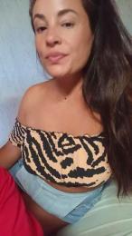 Bombones2 webcam model stream image