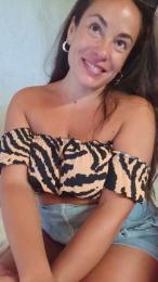 Bombones2 webcam model stream image