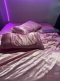 Shynesse21 webcam model stream image