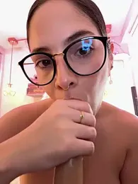 Zoe_Bae webcam model stream image