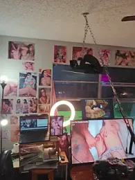 luvs2cumm69 webcam model stream image