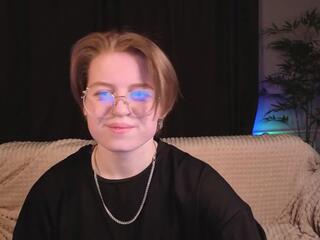 Karen Lxve webcam model stream image